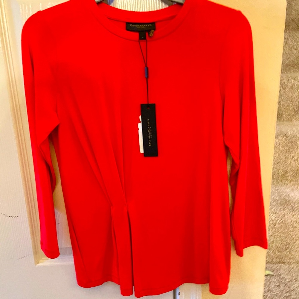 DONNA KARAN RED TOP